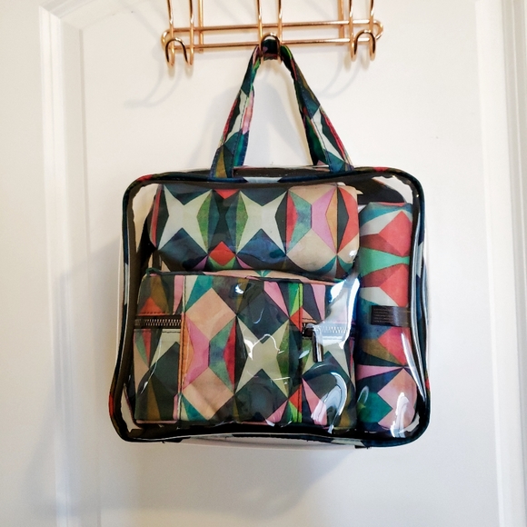 Cosmetic bag - Picture 2 of 3